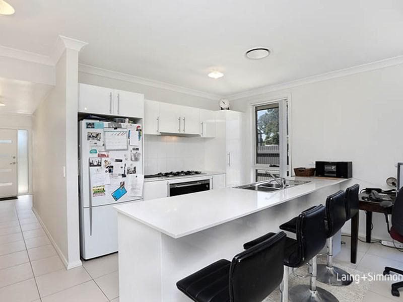 28 Starfire Avenue, Middleton Grange, Middleton Grange - Thumbnail 2