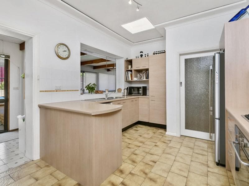 2/32																										Clifton Drive
														
								Port Macquarie, NSW 2444, Cromer - Thumbnail 4