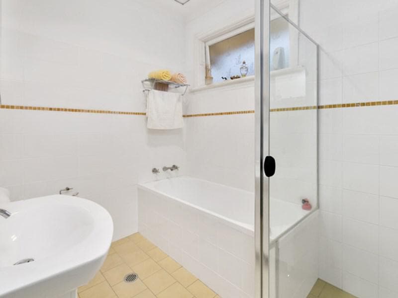 2/32																										Clifton Drive
														
								Port Macquarie, NSW 2444, Cromer - Thumbnail 5