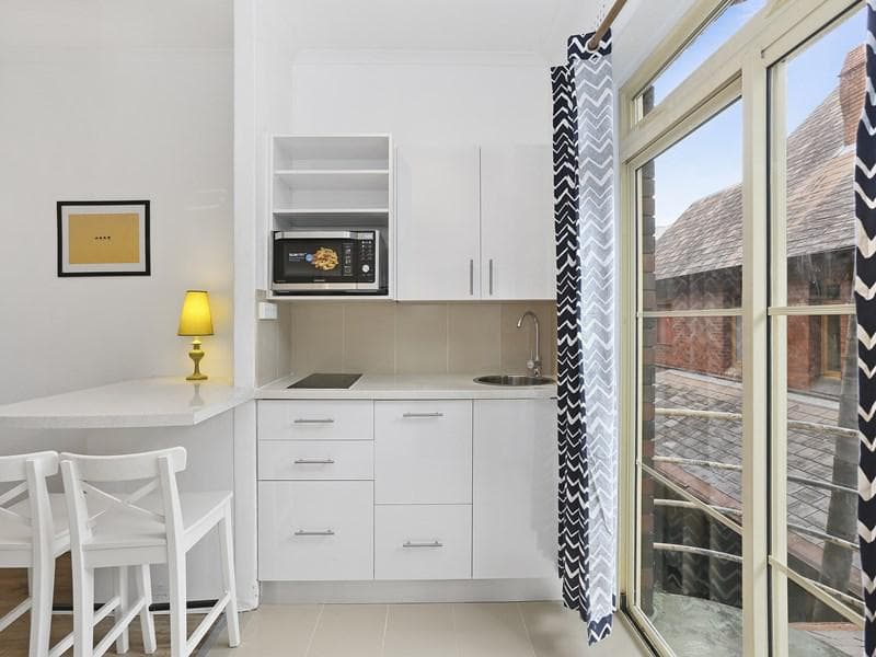 8/10 Challis Avenue, Potts Point, Potts Point - Thumbnail 3