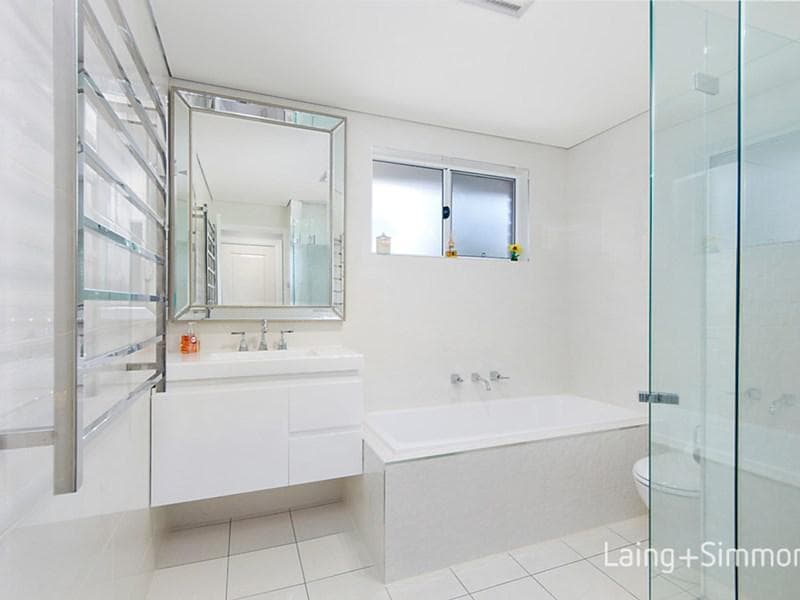 2/32																										Clifton Drive
														
								Port Macquarie, NSW 2444, Kings Park - Thumbnail 5