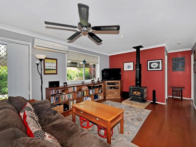 2/32																										Clifton Drive
														
								Port Macquarie, NSW 2444, Port Macquarie - Thumbnail 3