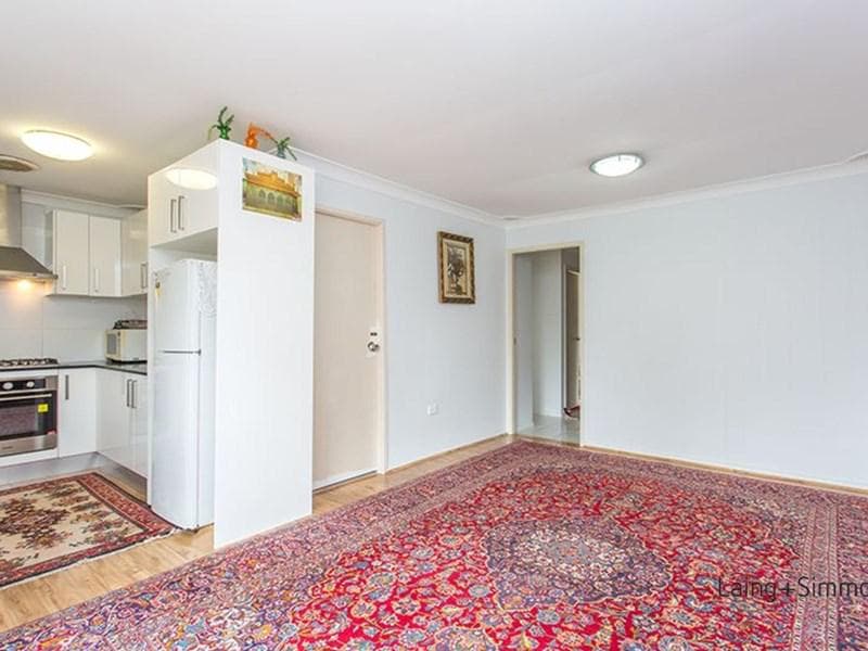8 Reeve Crescent, Doonside, Doonside - Thumbnail 3