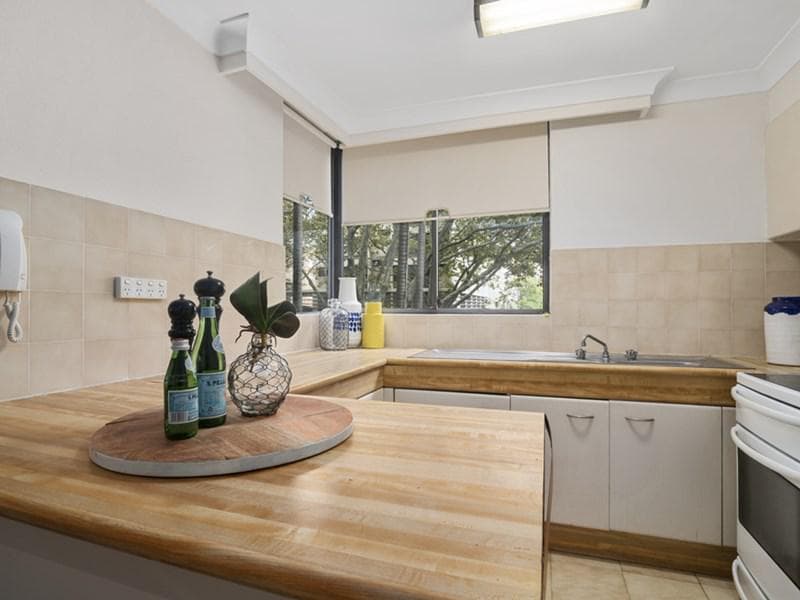 2e/6 Macleay Street, Potts Point, Potts Point - Thumbnail 3
