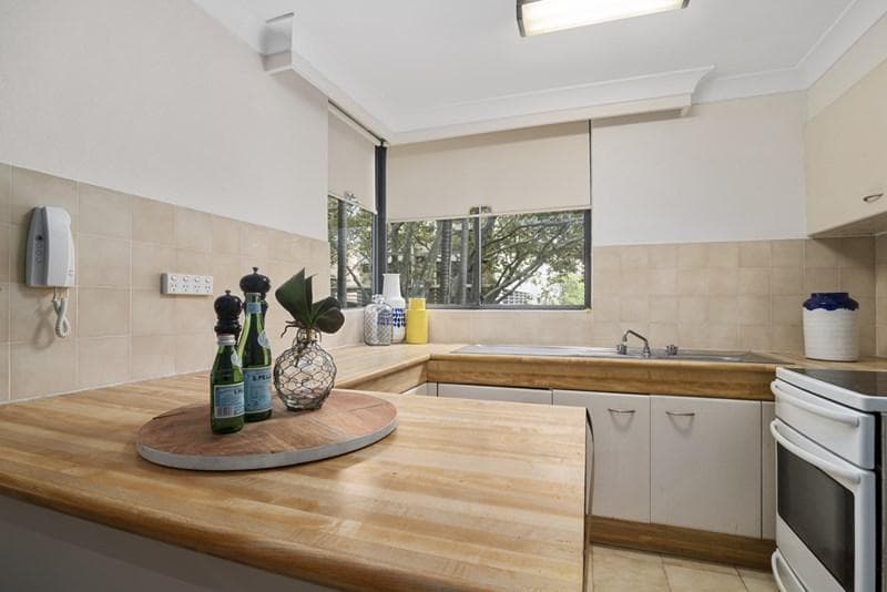 Level 2, 2/6 Macleay  Street, Potts Point, Potts Point - Thumbnail 4