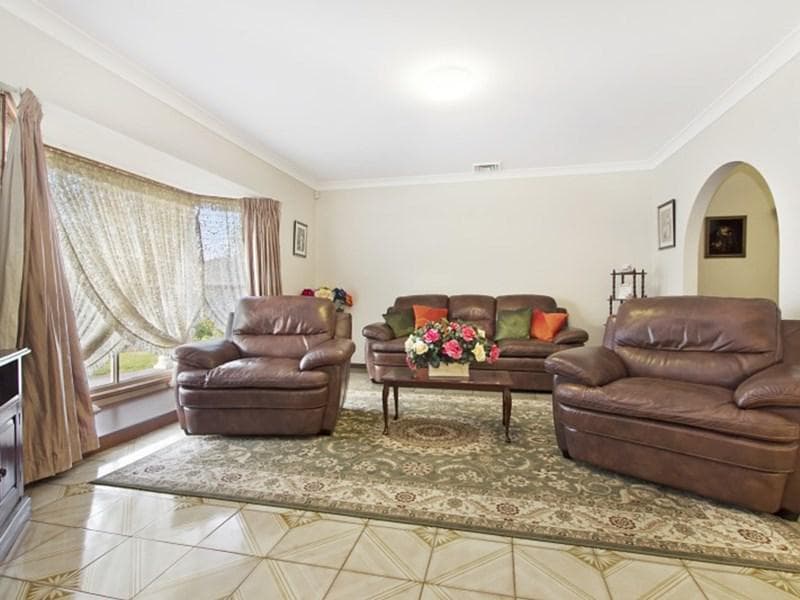 6 Chaplin Crescent, Quakers Hill, Quakers Hill - Thumbnail 2