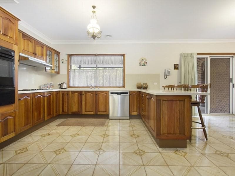 6 Chaplin Crescent, Quakers Hill, Quakers Hill - Thumbnail 3