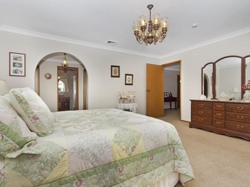 6 Chaplin Crescent, Quakers Hill, Quakers Hill - Thumbnail 5
