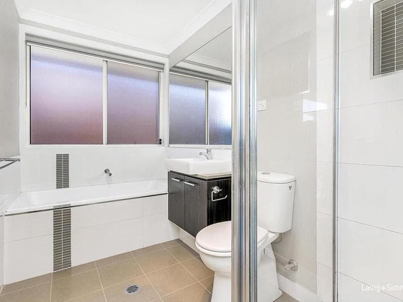 17 Gilroy Street, Ropes Crossing, Ropes Crossing - Image 1