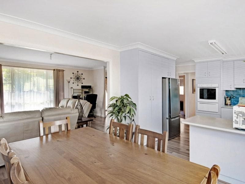 11 Grassmere Way, Port Macquarie, Port Macquarie - Thumbnail 2
