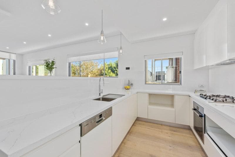 2b Victory Street (aka 31a Blake Street), Rose Bay, Rose Bay - Thumbnail 4