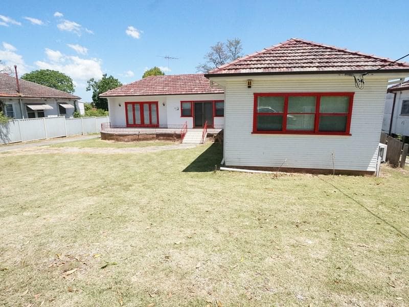 7/28																										South Creek Road
														
								Dee Why, NSW 2099, Fairfield - Thumbnail 2