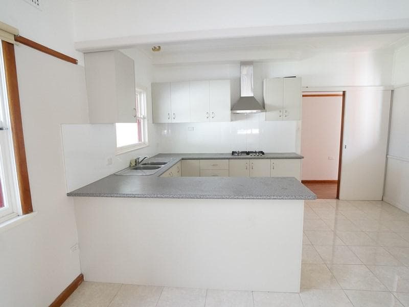 7/28																										South Creek Road
														
								Dee Why, NSW 2099, Fairfield - Thumbnail 7