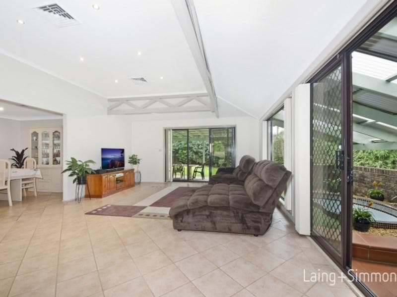 162 Joseph Banks Drive, Kings Langley, Kings Langley - Thumbnail 3