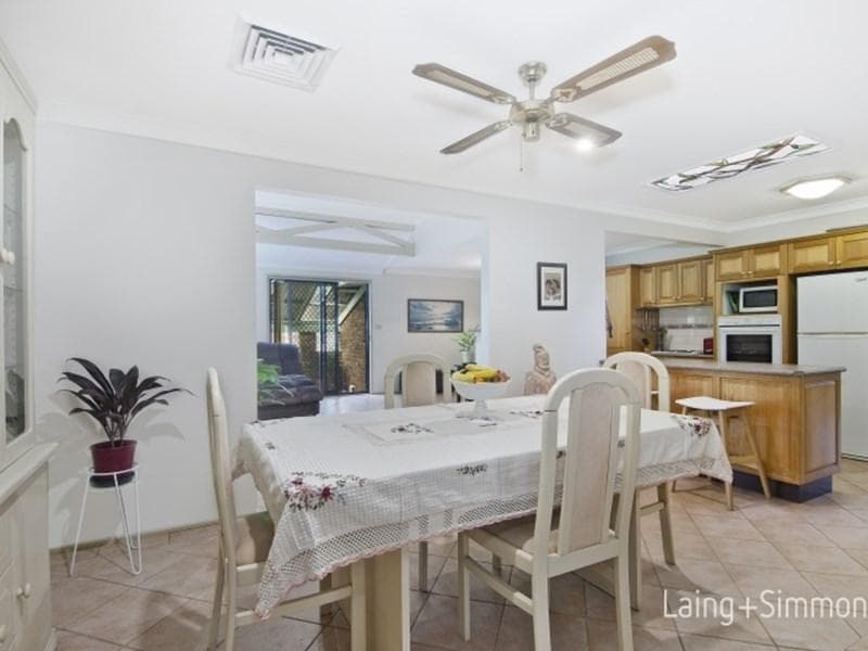 162 Joseph Banks Drive, Kings Langley, Kings Langley - Thumbnail 5