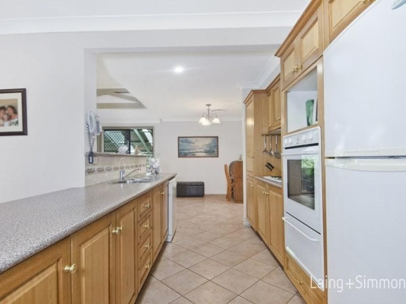 162 Joseph Banks Drive, Kings Langley, Kings Langley - Thumbnail 6