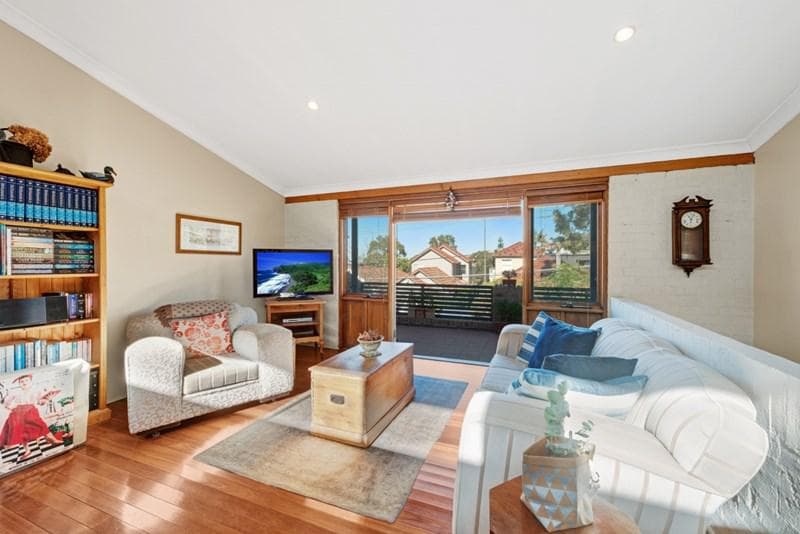 30/4-16																										Kingsway
														
								Dee Why, NSW 2099, Waverley - Thumbnail 4