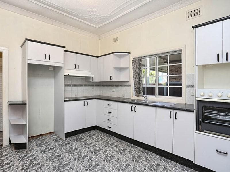 15 Ruth Street, Merrylands, Merrylands West - Thumbnail 3
