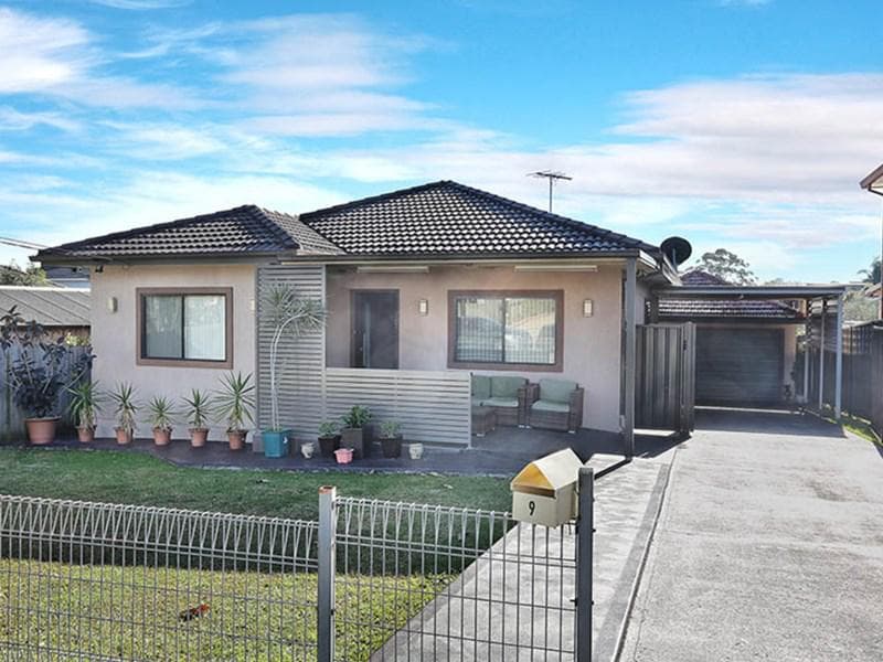 9 Rhodes Avenue, Guildford, Guildford - Image 1