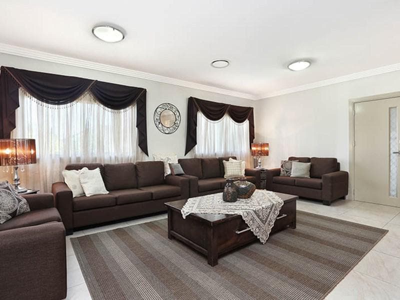 9 Rhodes Avenue, Guildford, Guildford - Thumbnail 2