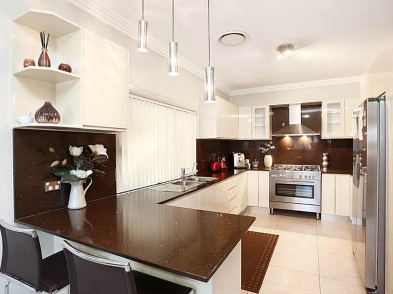 9 Rhodes Avenue, Guildford, Guildford - Thumbnail 3