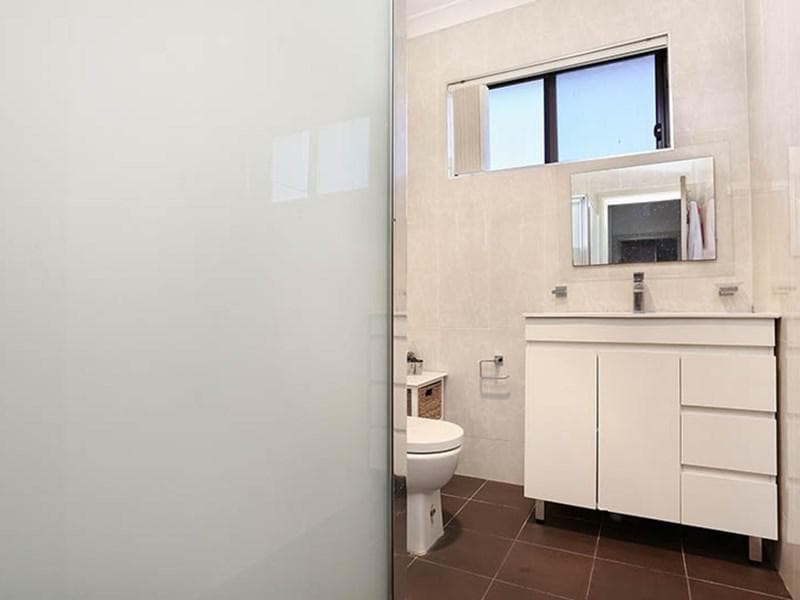 9 Rhodes Avenue, Guildford, Guildford - Thumbnail 6