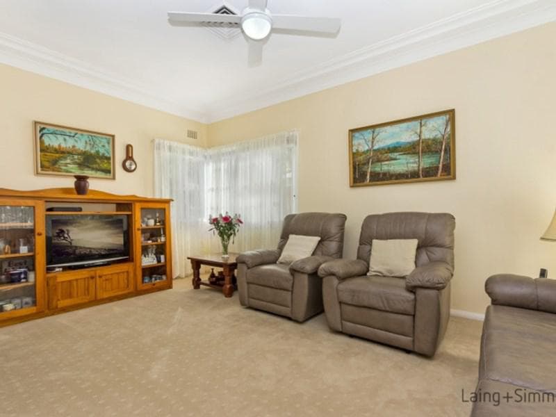 11 Favell Street, Toongabbie, Toongabbie - Thumbnail 2