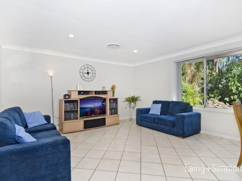 8 Madeira Avenue, Kings Langley, Kings Langley - Thumbnail 2