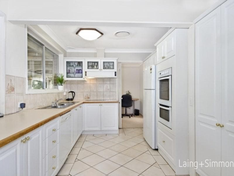 8 Madeira Avenue, Kings Langley, Kings Langley - Thumbnail 3