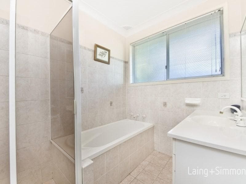 8 Madeira Avenue, Kings Langley, Kings Langley - Thumbnail 7