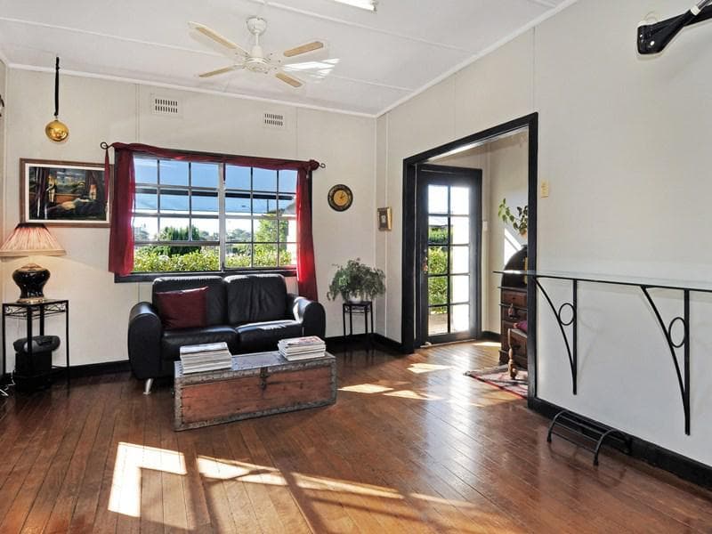 30/4-16																										Kingsway
														
								Dee Why, NSW 2099, Port Macquarie - Thumbnail 2