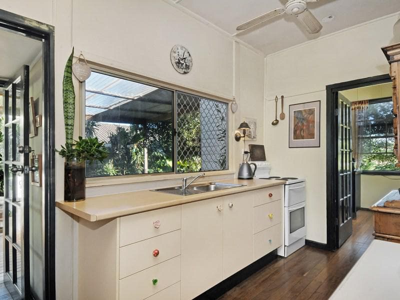 30/4-16																										Kingsway
														
								Dee Why, NSW 2099, Port Macquarie - Thumbnail 4