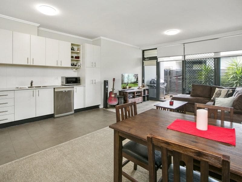 8/21-23 Shackel Avenue, Brookvale, Brookvale - Thumbnail 3