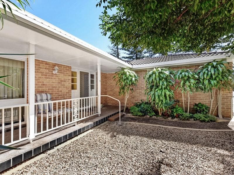 4/8 Norfolk Avenue, Port Macquarie, Port Macquarie - Image 1