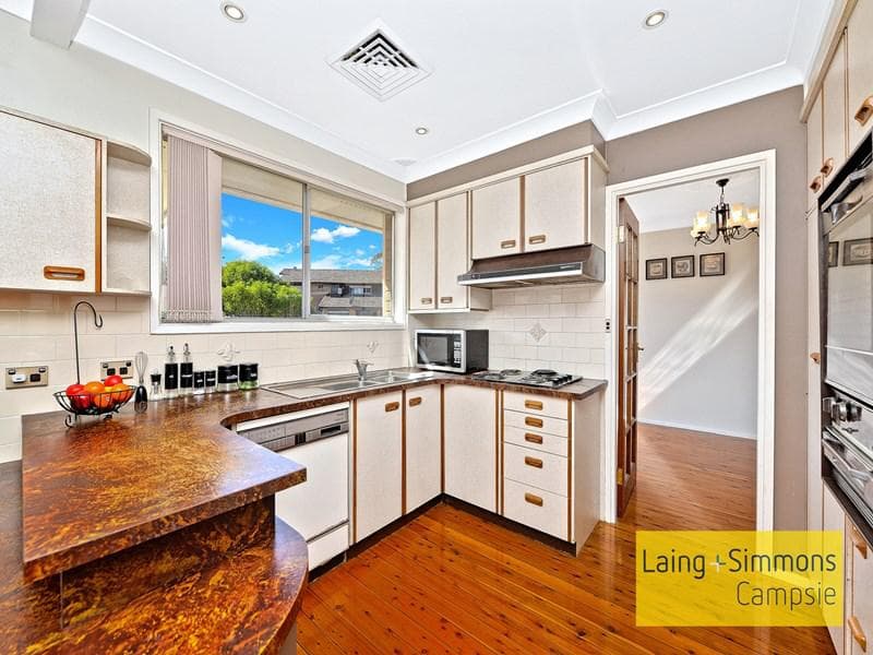 6 Petrie Place, Georges Hall, Georges Hall - Thumbnail 2