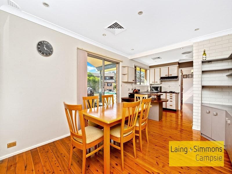 6 Petrie Place, Georges Hall, Georges Hall - Thumbnail 3