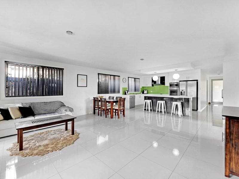 11 Currawong Drive, Port Macquarie, Port Macquarie - Thumbnail 2