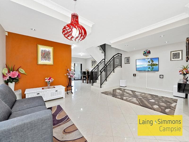 142 Juno Parade, Greenacre, Greenacre - Thumbnail 3