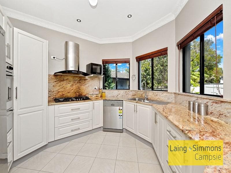 142 Juno Parade, Greenacre, Greenacre - Thumbnail 4