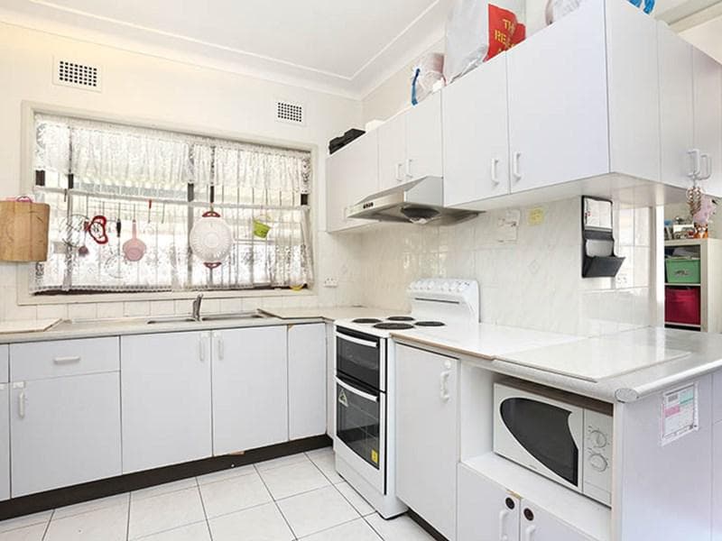 50/2																										Eastbourne Road
														
								Darling Point, NSW 2027, Guildford - Thumbnail 4