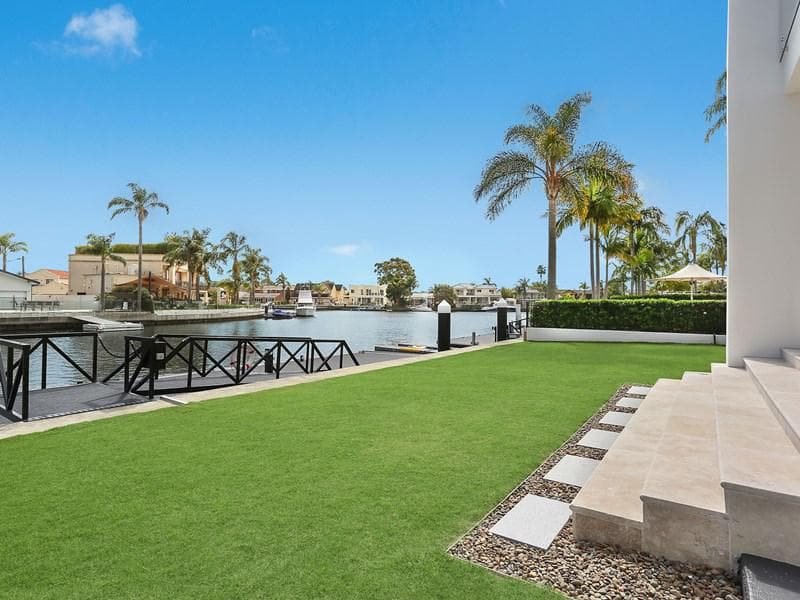 50/2																										Eastbourne Road
														
								Darling Point, NSW 2027, Sylvania Waters - Thumbnail 2