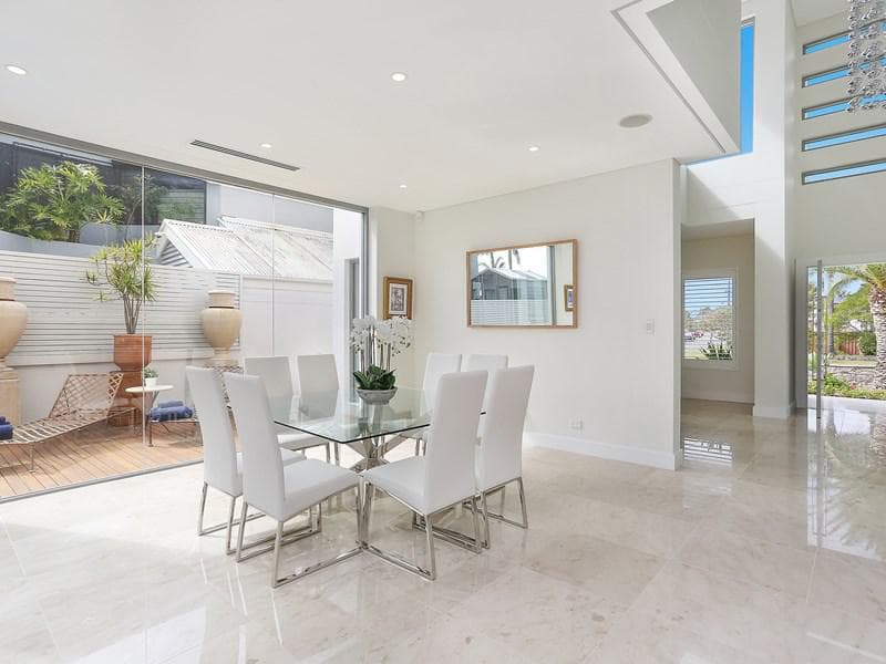 50/2																										Eastbourne Road
														
								Darling Point, NSW 2027, Sylvania Waters - Thumbnail 5