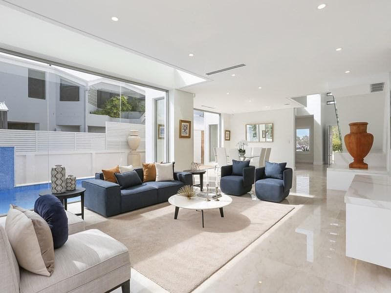 50/2																										Eastbourne Road
														
								Darling Point, NSW 2027, Sylvania Waters - Thumbnail 6
