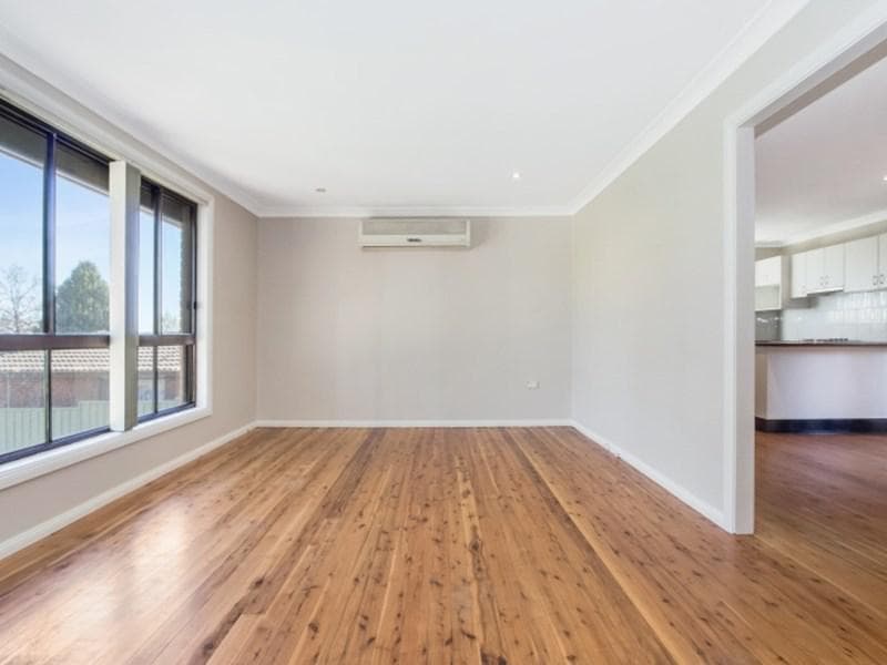 7 Bombala Crescent, Quakers Hill, Quakers Hill - Thumbnail 2