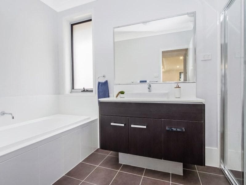 50/2																										Eastbourne Road
														
								Darling Point, NSW 2027, Schofields - Thumbnail 5