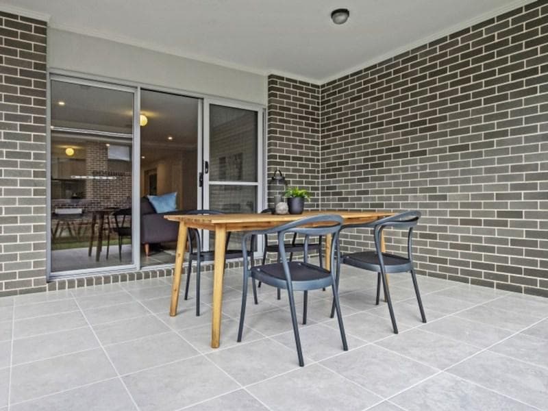 50/2																										Eastbourne Road
														
								Darling Point, NSW 2027, Schofields - Thumbnail 6