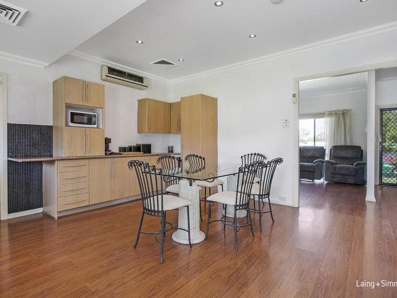 7 Constance Avenue, Oxley Park, Oxley Park - Thumbnail 3
