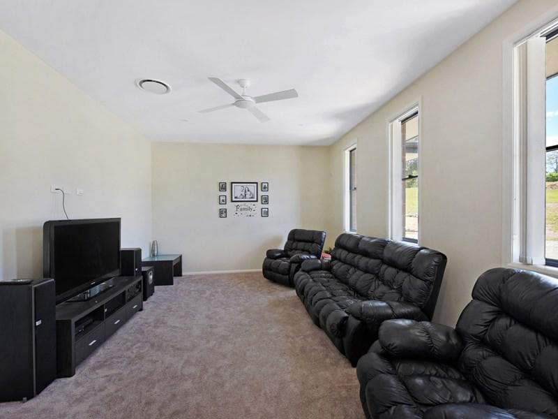 20 Regal Brae, King Creek, King Creek - Thumbnail 6