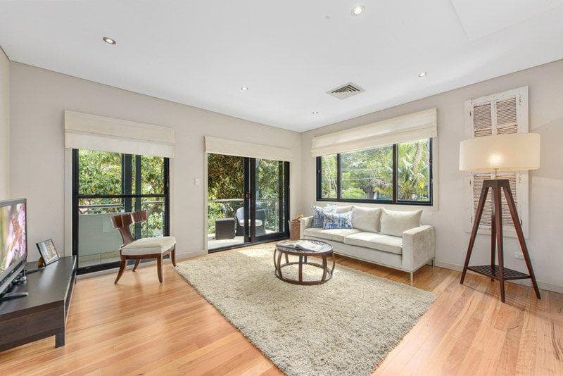 50/2																										Eastbourne Road
														
								Darling Point, NSW 2027, Bellevue Hill - Thumbnail 5