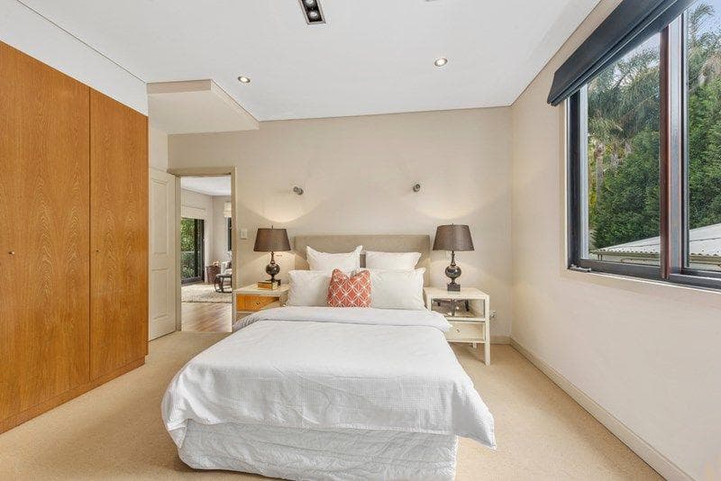 50/2																										Eastbourne Road
														
								Darling Point, NSW 2027, Bellevue Hill - Thumbnail 6